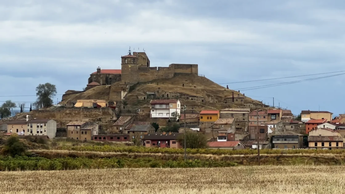 Castle hill and church of Santa María la Mayor above San Vicente de la Sonsierra, La Rioja, Spain