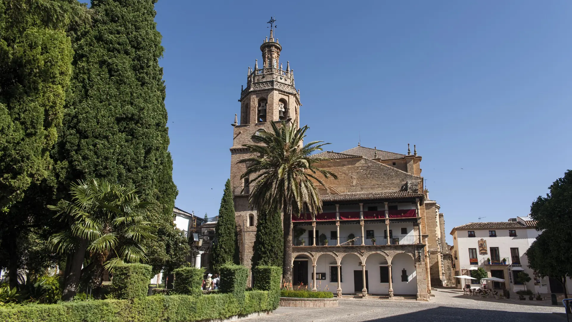 The church of Santa María la Mayor on its square in Ronda, Andalucía
