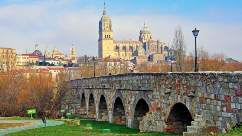 The Puente Romano and cathedral skyline of Salamanca, Castilla y León, Spain