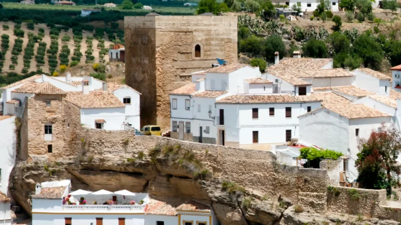 El Torreón del Homenaje above the white houses in Setenil de las Bodegas, Andalucía, Spain