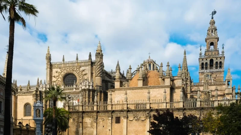 The Gothic cathedral and Giralda tower of Seville, Andalucía, Spain