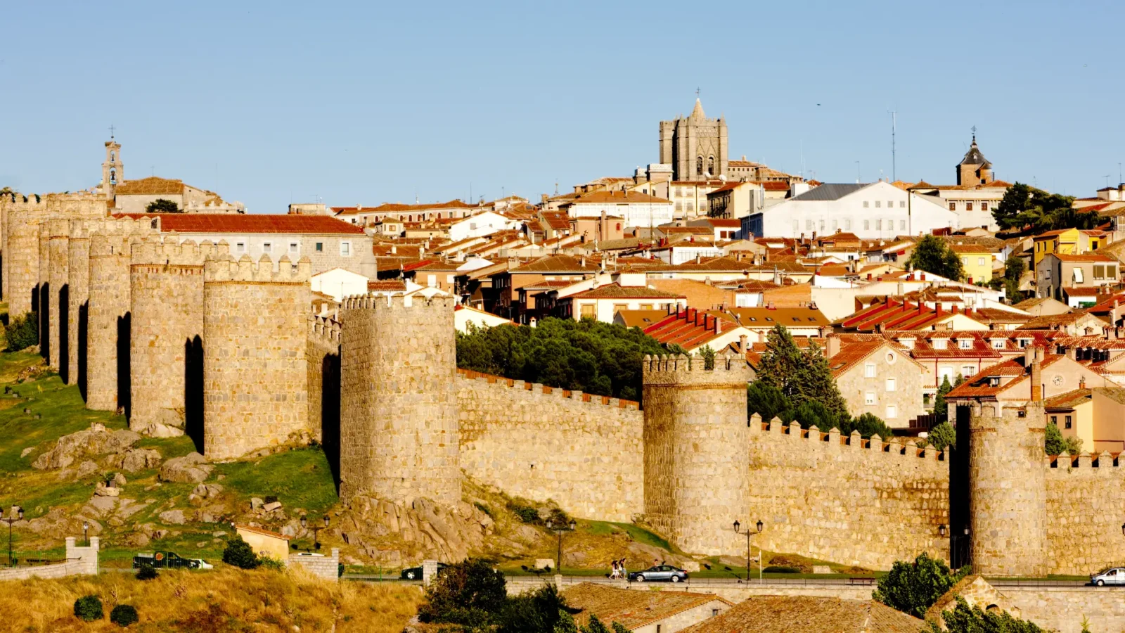 The complete medieval walls and towers on the Three Walled Cities route, Ávila, Castilla y León, Spain