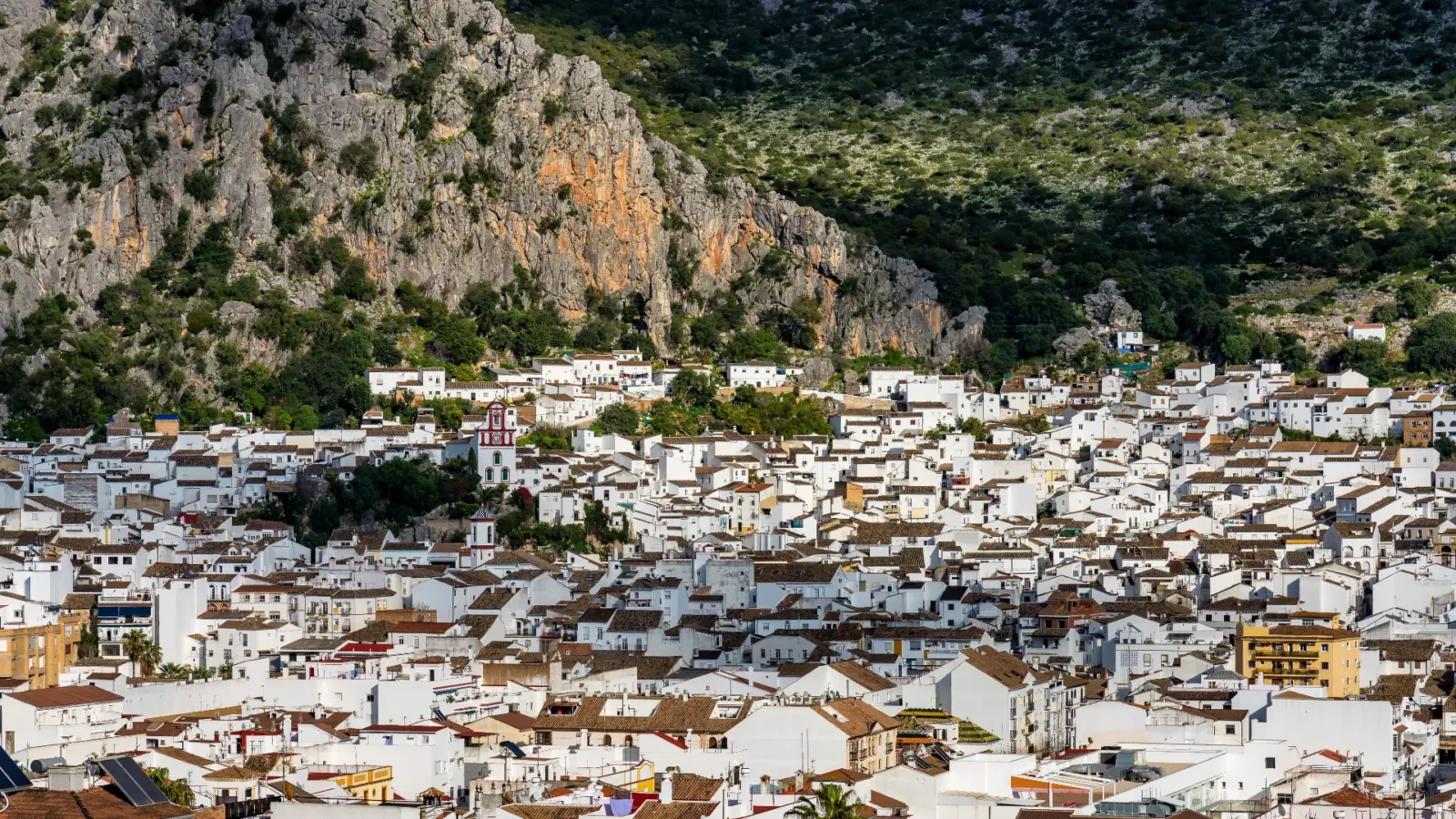 The Sierra de Grazalema above Ubrique, Cádiz, Andalucía, Spain